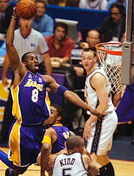 Kobe Goes For The Dunk